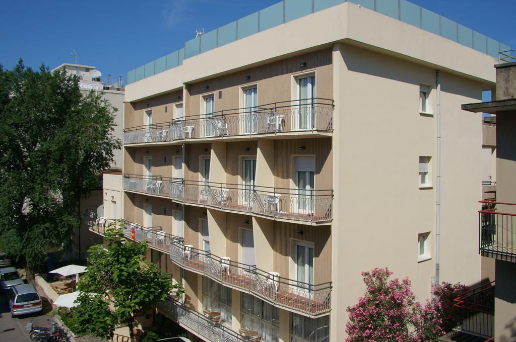 Hotel Esperia Католика Екстериор снимка