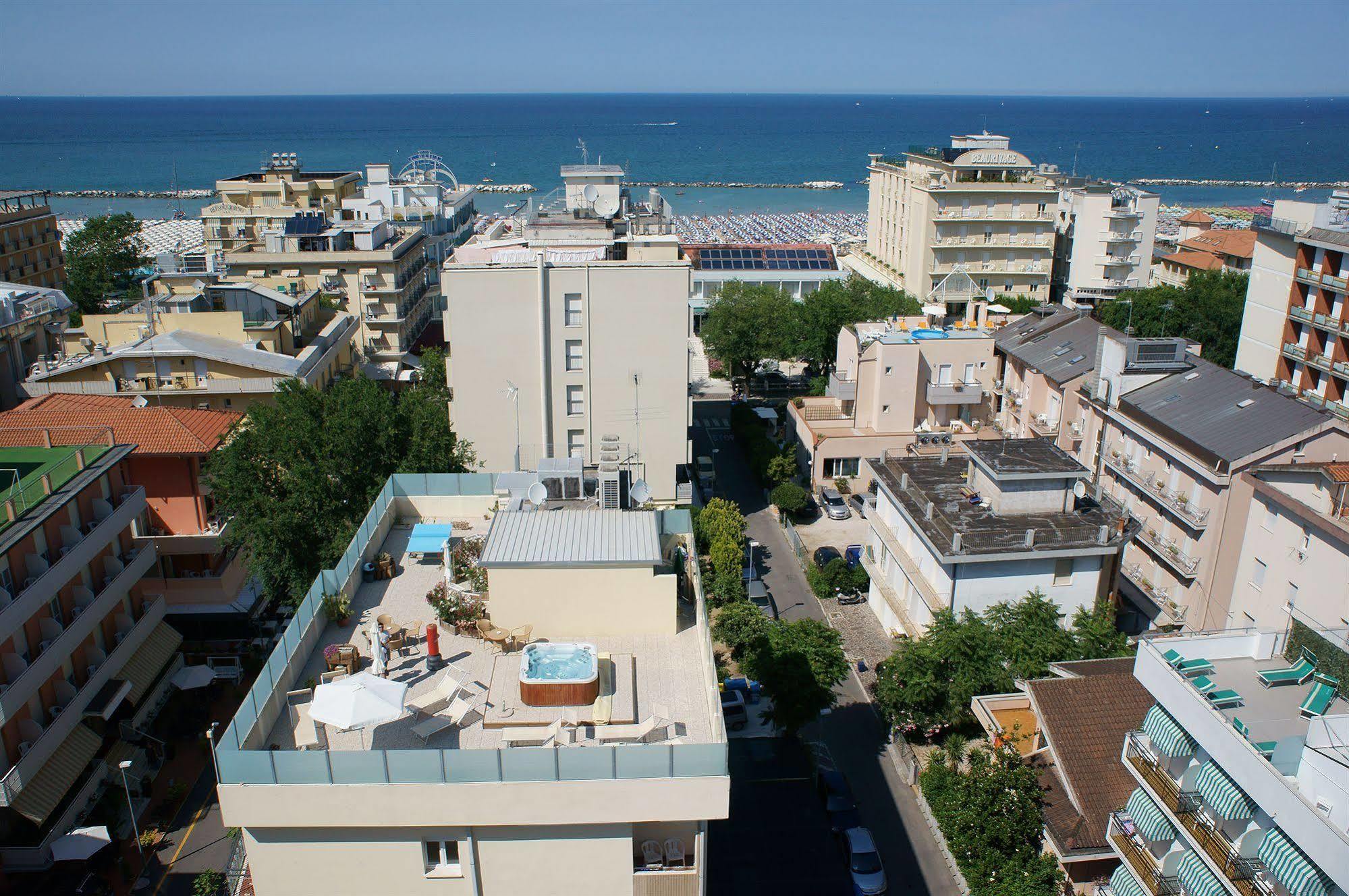 Hotel Esperia Католика Екстериор снимка