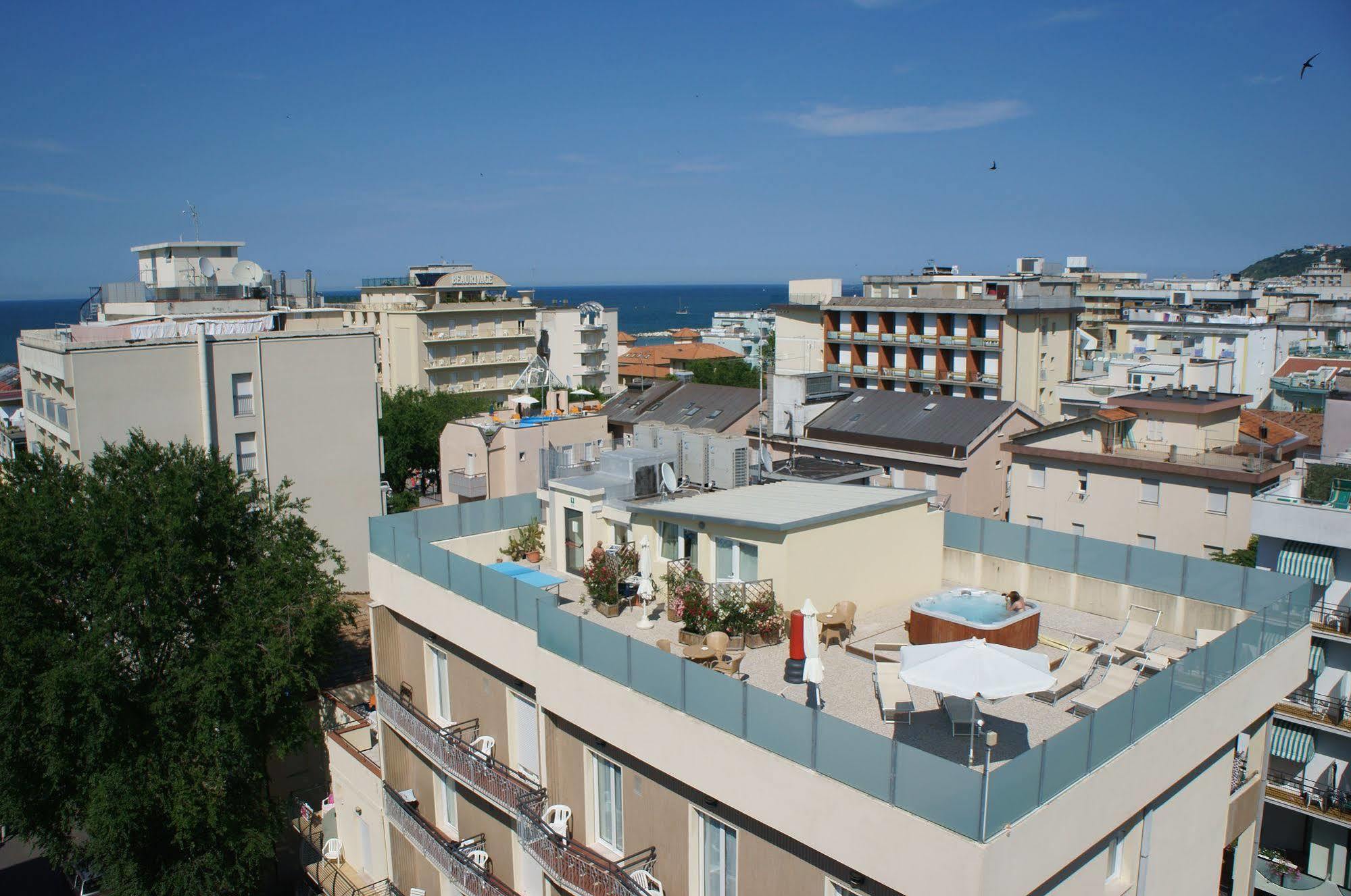 Hotel Esperia Католика Екстериор снимка