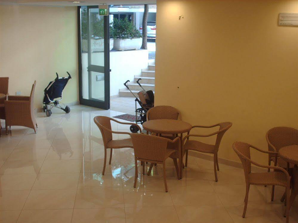 Hotel Esperia Католика Екстериор снимка