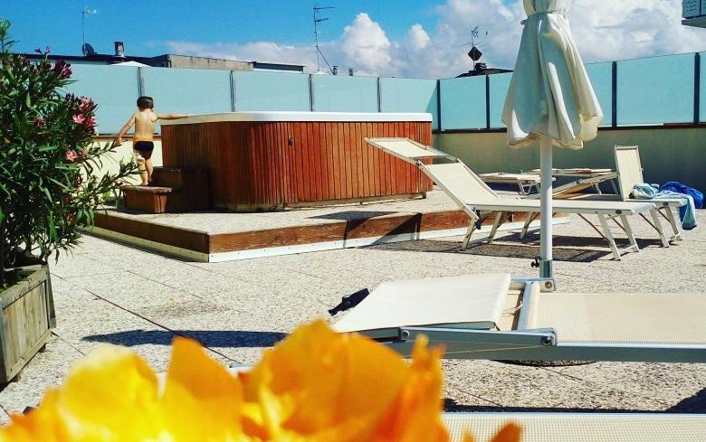 Hotel Esperia Католика Екстериор снимка