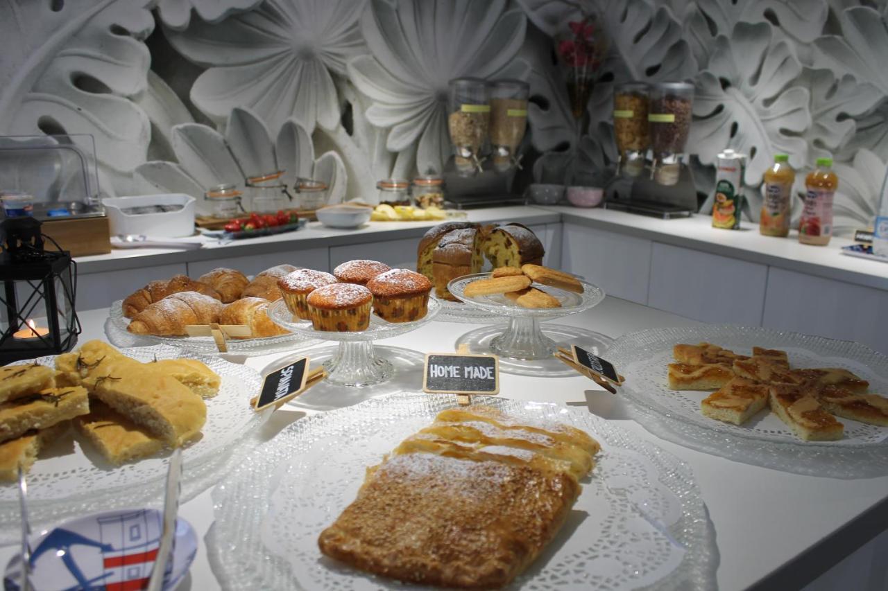 Hotel Esperia Католика Екстериор снимка